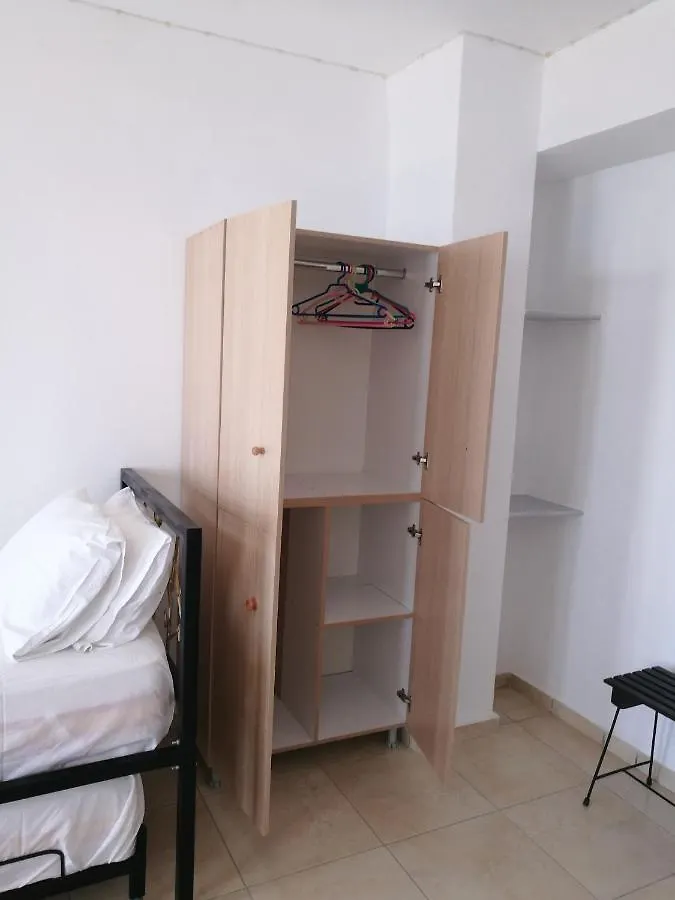 Stone Build Rooms Qeparo 0*,